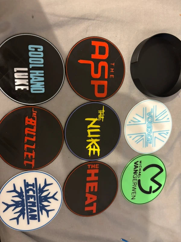 8 Dart players coasters and holder